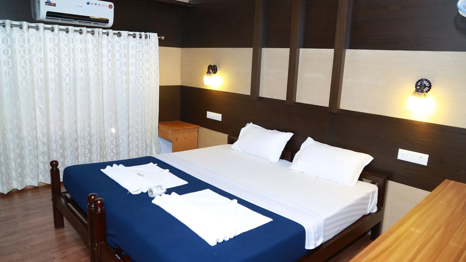***  Tharangini Houseboats Hotel Alappuzha India