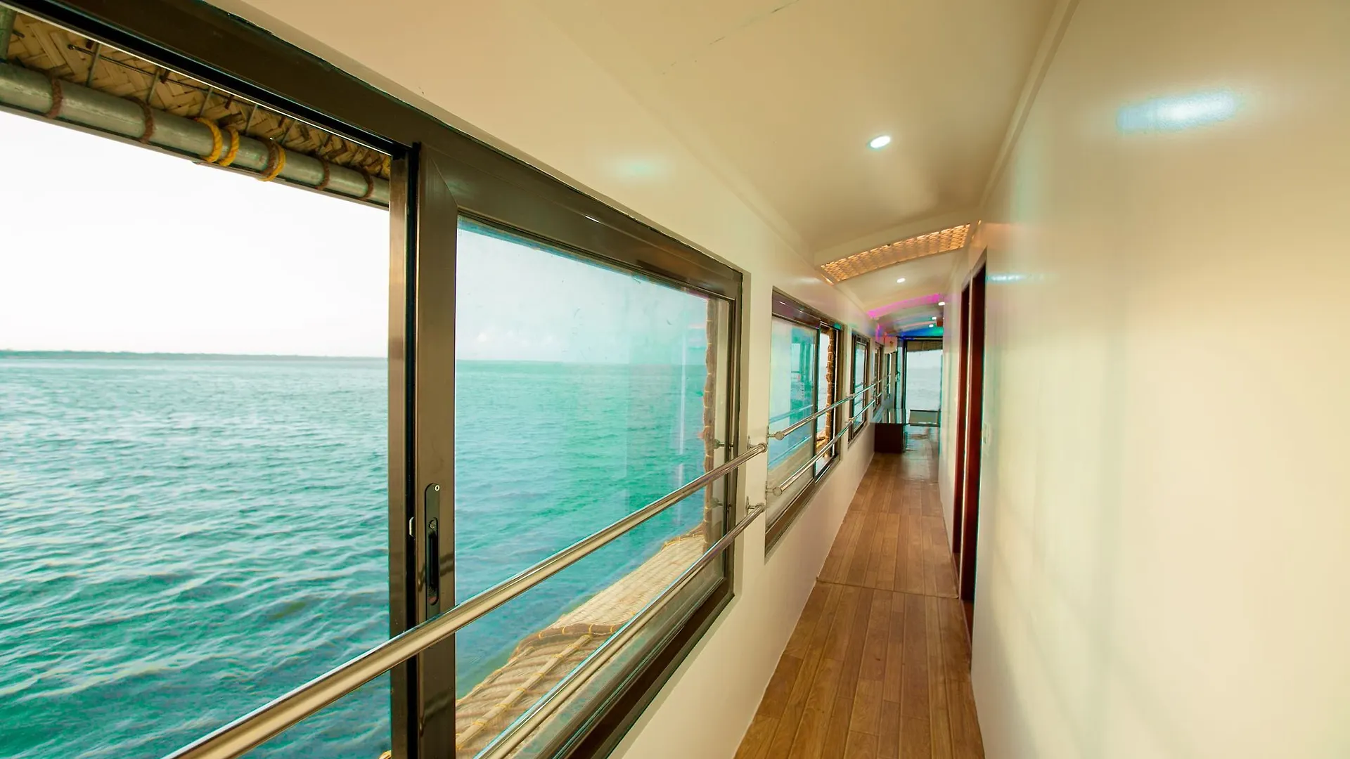 Tharangini Houseboats contacts